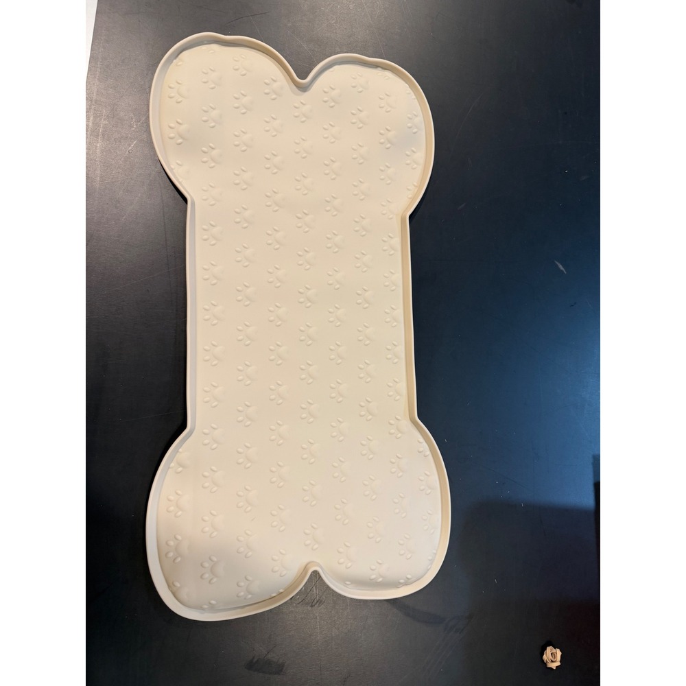 Bone Shaped Silicone Pet Food Mat Waterproof Non-Slip Feeding Tray Cream Beige